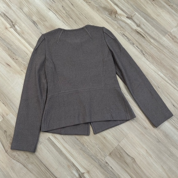 St. John Taupe/Brown Woman’s Blazer size 4, made in the USA - Picture 5 of 9